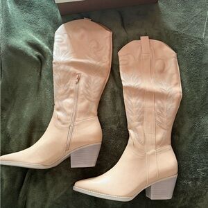Women's Tan Western Boots